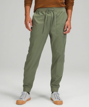 Lululemon ABC Jogger Shorter Length Warpstreme Verdes | 127483LGB