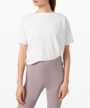 Lululemon Back in Action Short Sleeve Blancos | 072368VWT