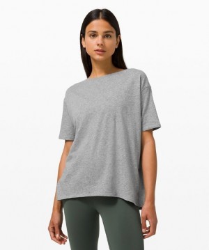 Lululemon Back in Action Short Sleeve Grises | 725619HTQ