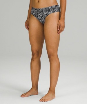 Lululemon InvisiWear Mid-Rise Cheeky Bikini Underwear Blancos Negros | 546138XJH